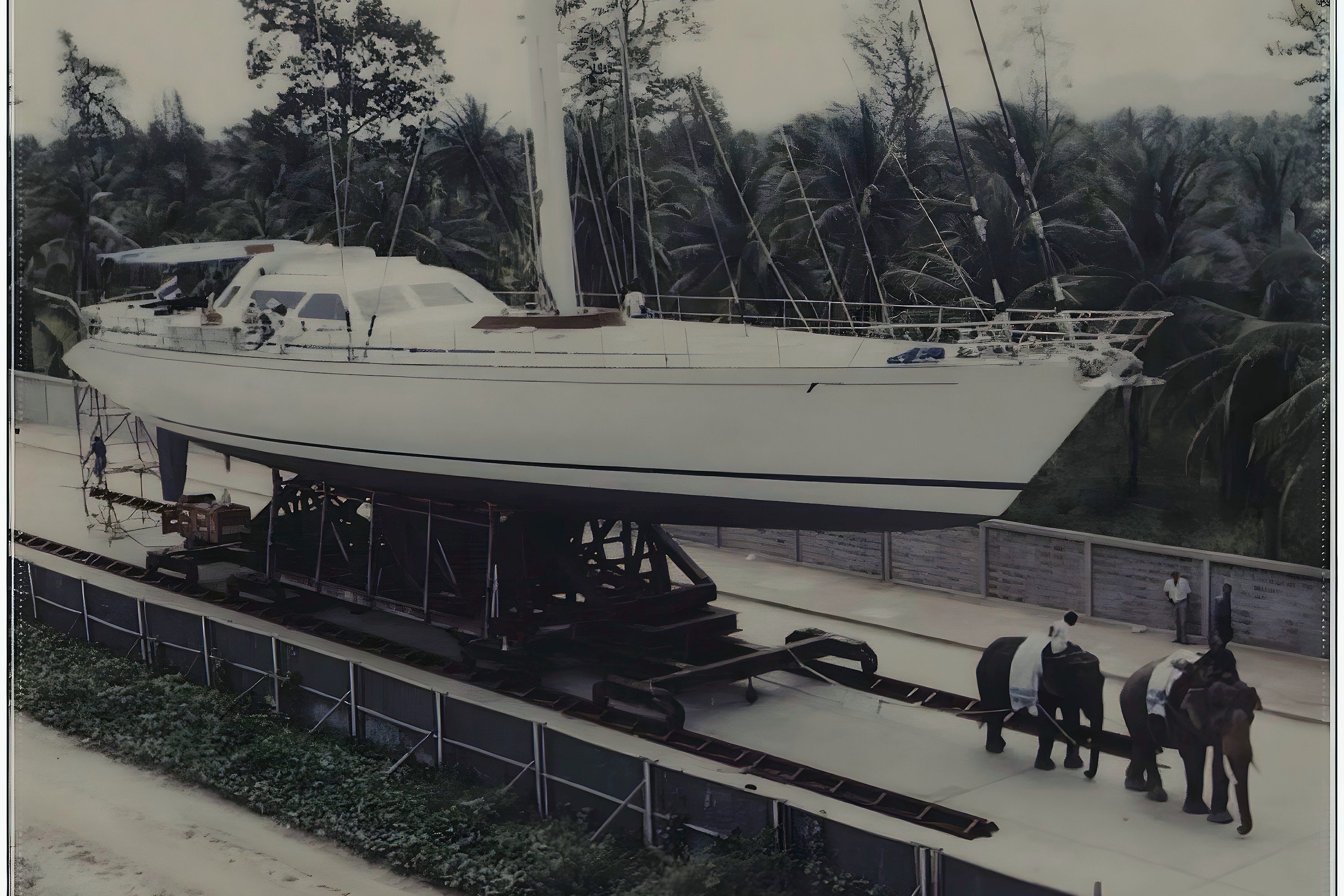 131 ft sailing yacht being moved in Thailand