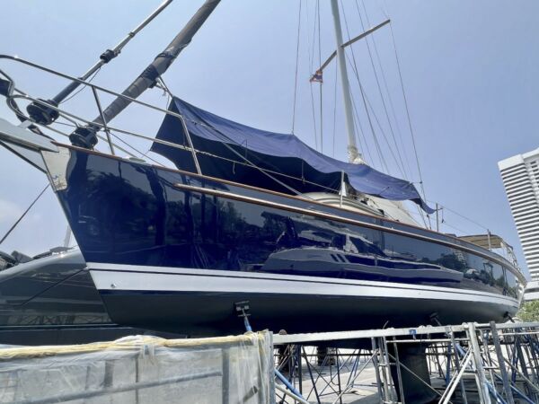 racing yacht refit